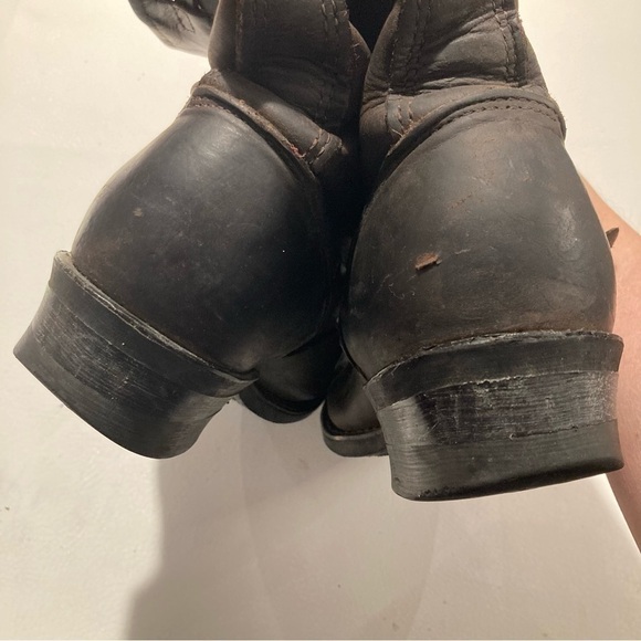 FRYE Sz 7.5 Engineer Style Vintage Chocolate  Brown Leather Buckles Moto Boots - Picture 6 of 12
